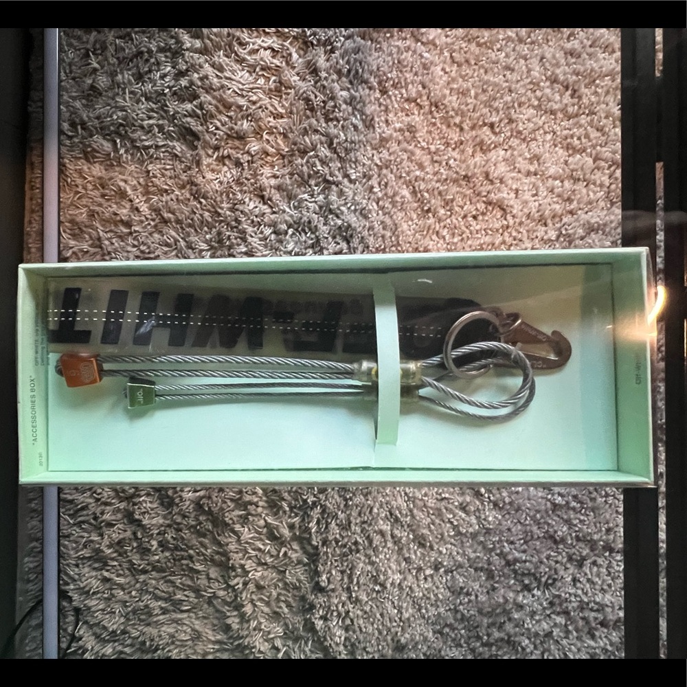 Off-White Keychain - image 4